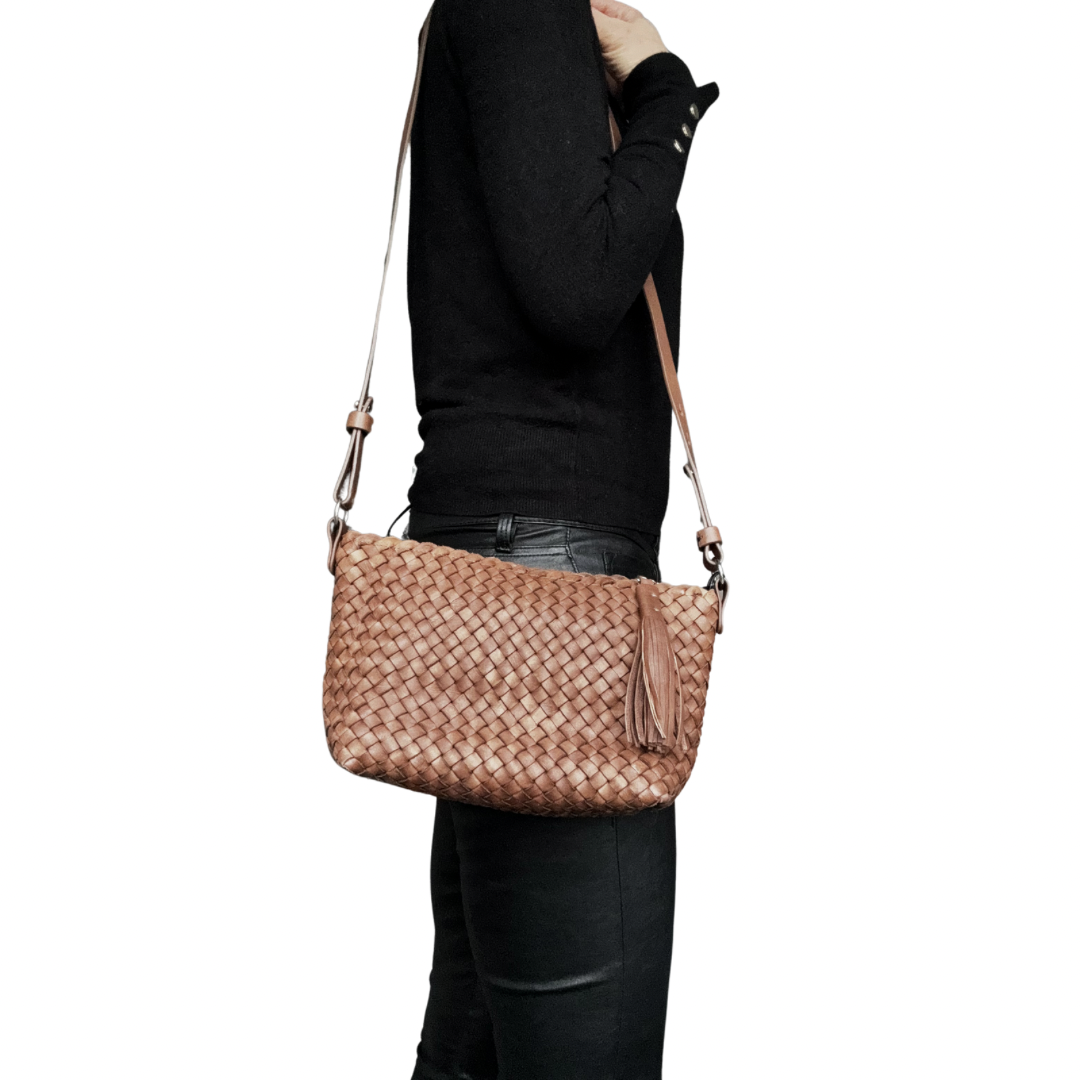 EVA WOOD / pouch and Crossbody Light Brown